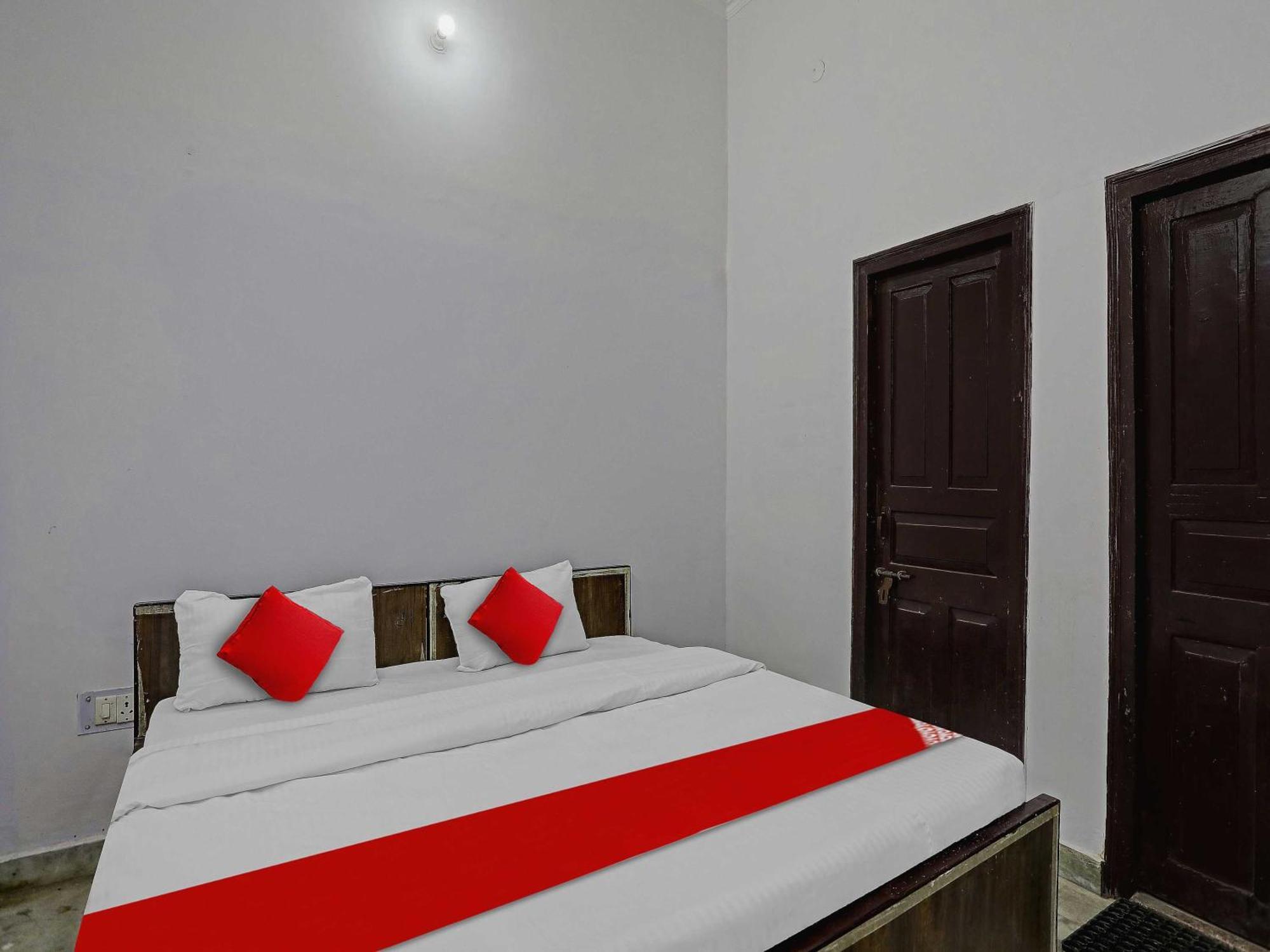 Super Hotel O Easy Stay Inn Lucknow Exteriör bild