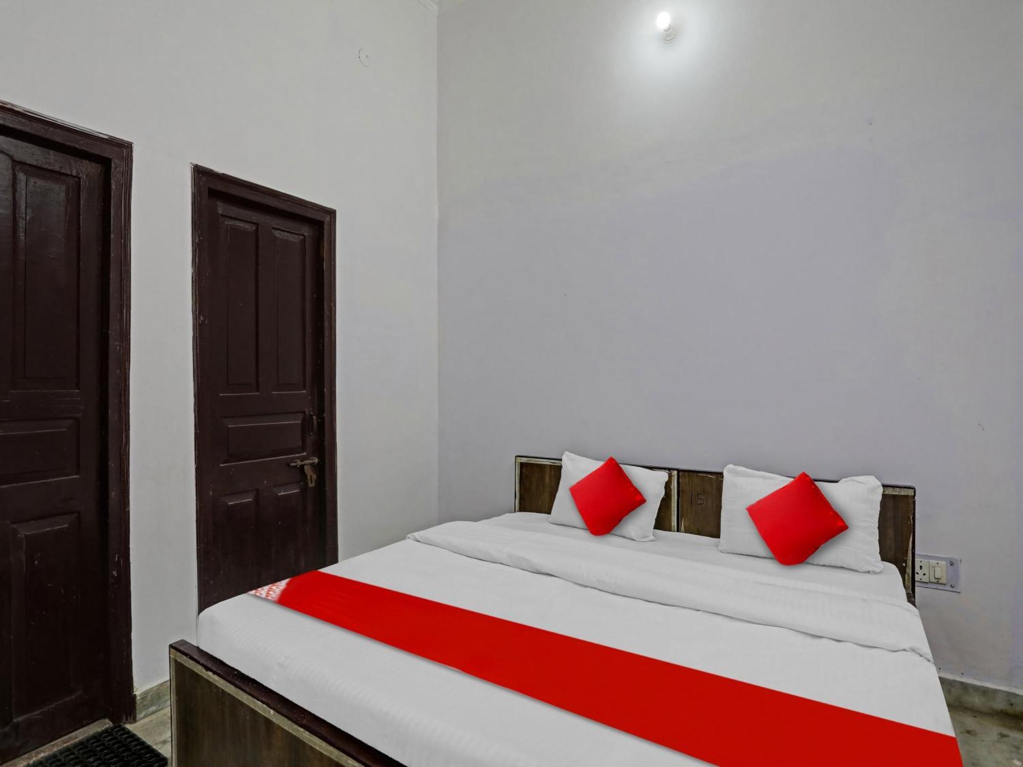 Super Hotel O Easy Stay Inn Lucknow Exteriör bild
