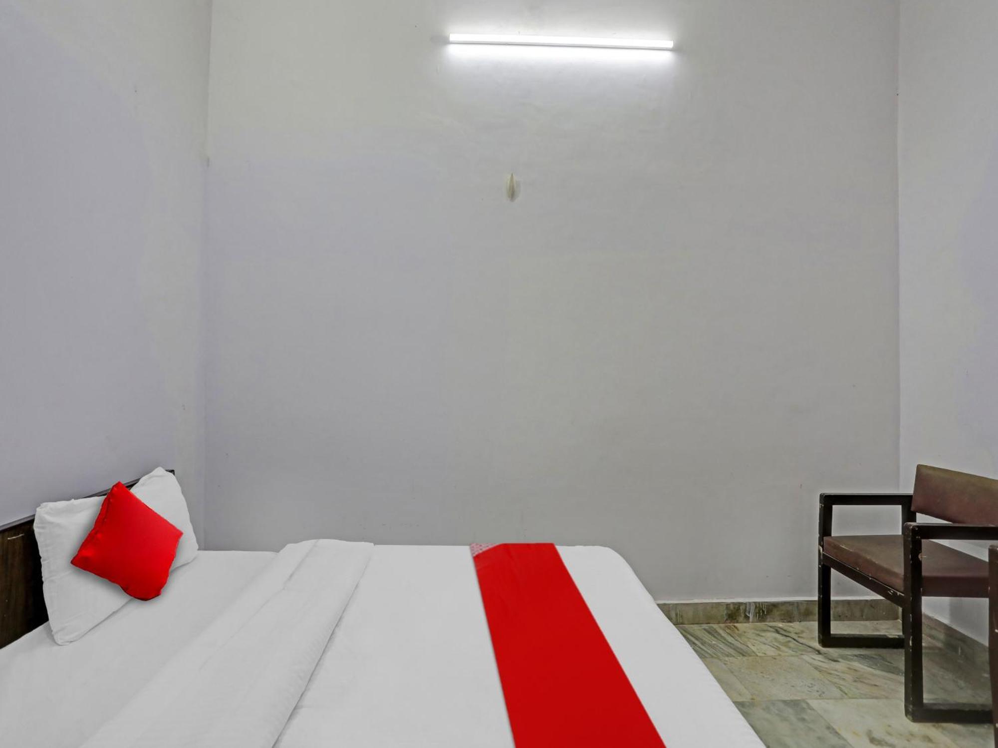 Super Hotel O Easy Stay Inn Lucknow Exteriör bild