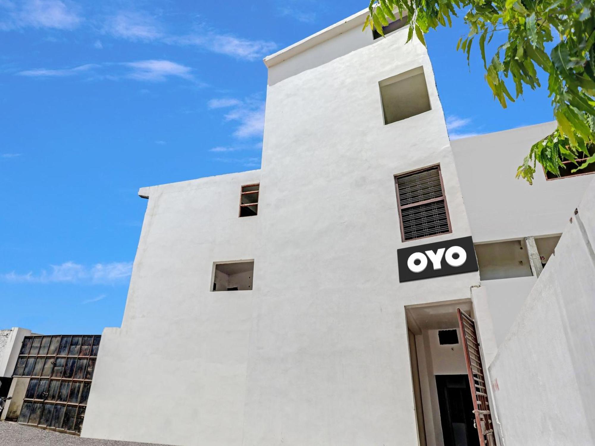 Super Hotel O Easy Stay Inn Lucknow Exteriör bild